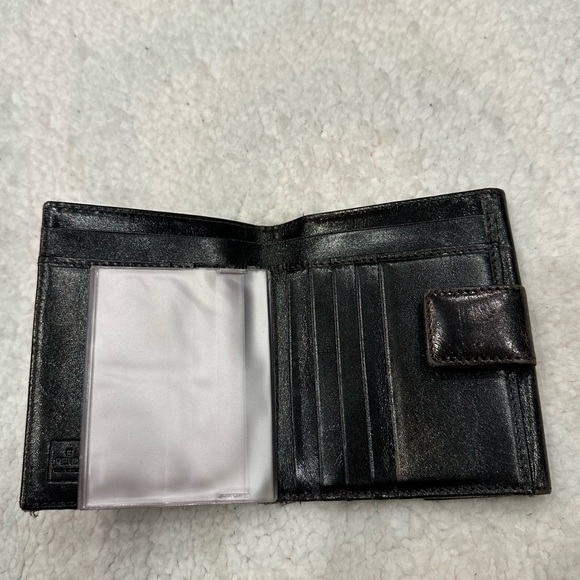 Vintage FENDI monogram authentic wallet FLASH SALE. One day only. - Picture 5 of 11